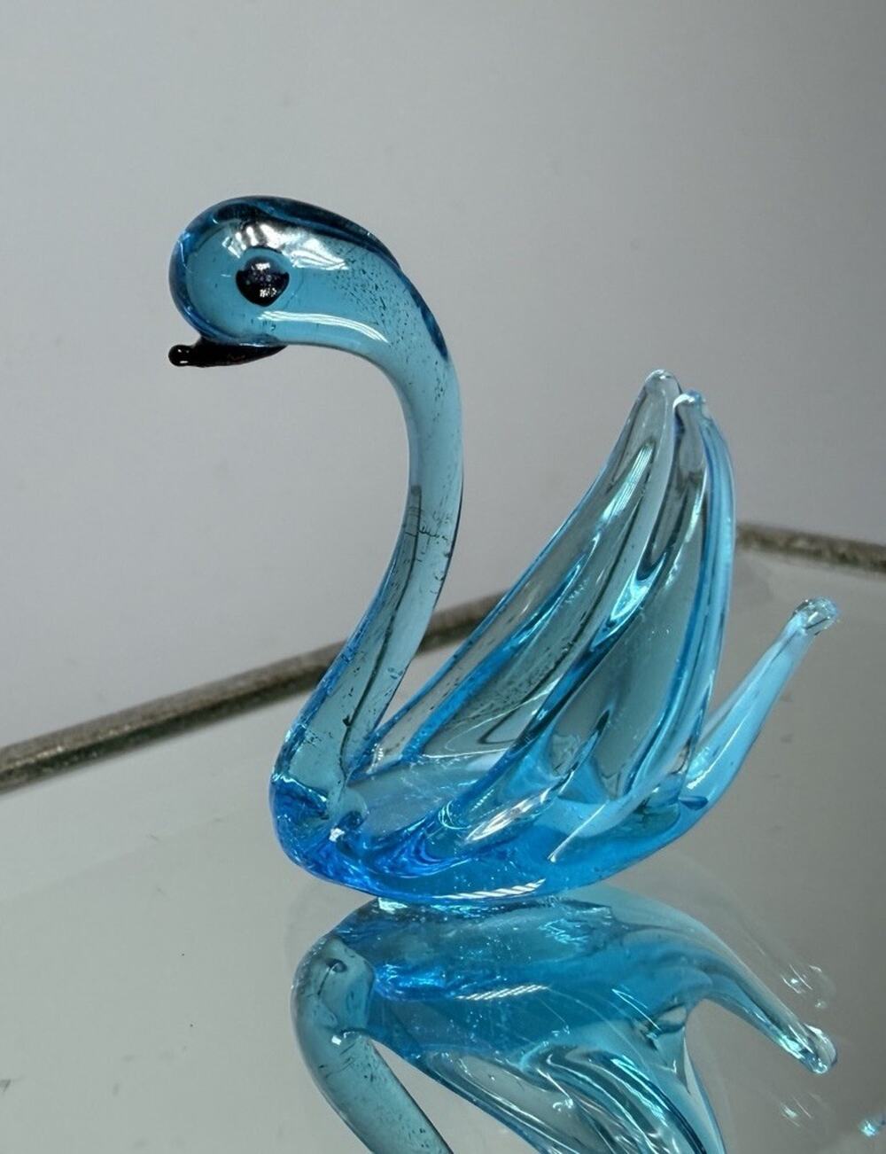 Vintage Blue HANDBLOWN ART GLASS SWAN Murano? 1.5x1” Collectable